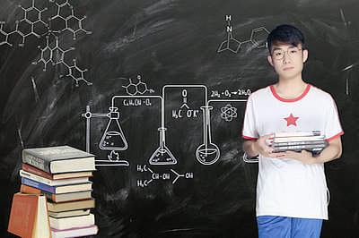 南開大學在職研究生的分數線高嗎？